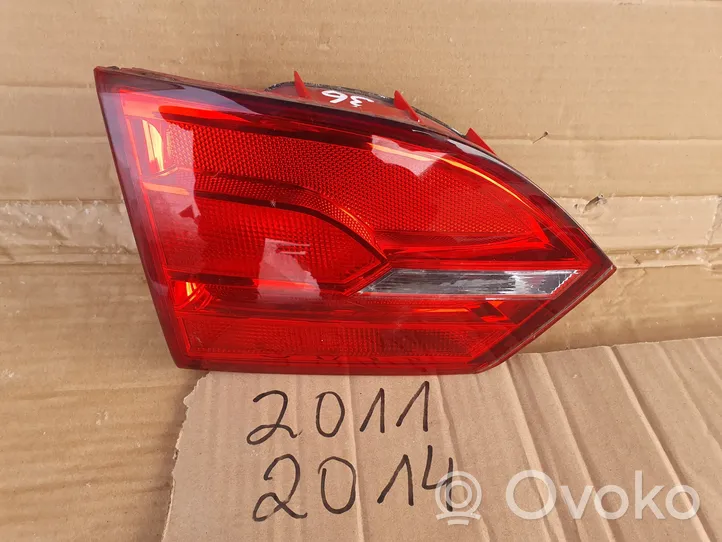 Volkswagen Jetta VI Luci posteriori del portellone del bagagliaio 5C6945259