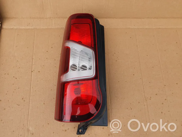 Toyota ProAce City Luci posteriori 9819235880