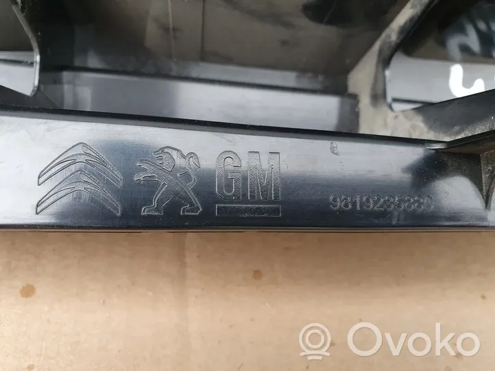 Toyota ProAce City Luci posteriori 9819235880