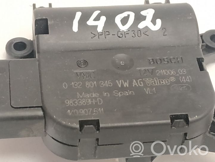 Volkswagen Jetta V A/C air flow flap actuator/motor 0132801345