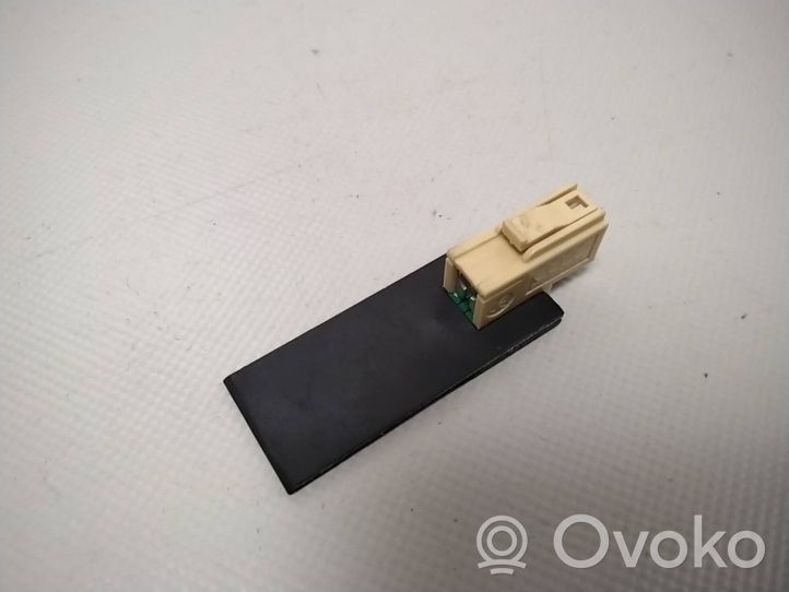 Audi A6 S6 C6 4F Bluetooth antena 8P0035503E