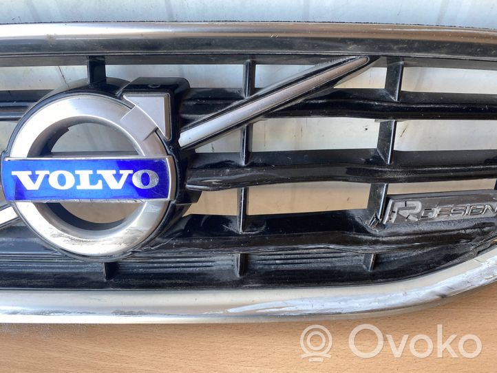 Volvo V40 Grille calandre supérieure de pare-chocs avant 31283764