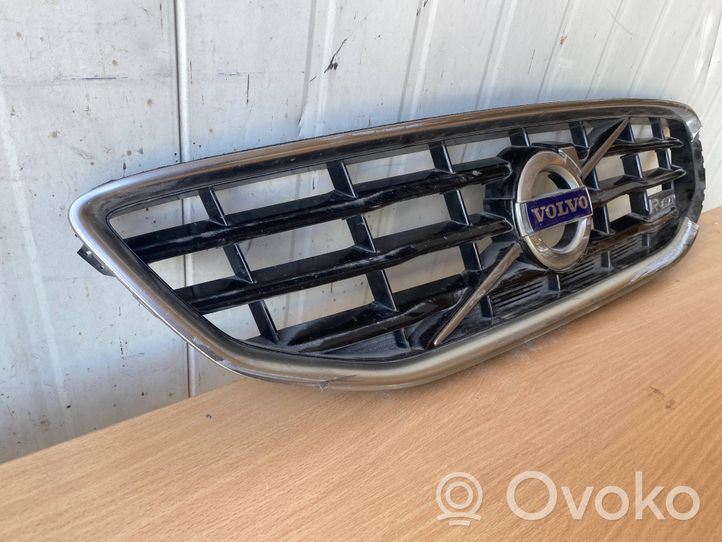 Volvo V40 Grille calandre supérieure de pare-chocs avant 31283764