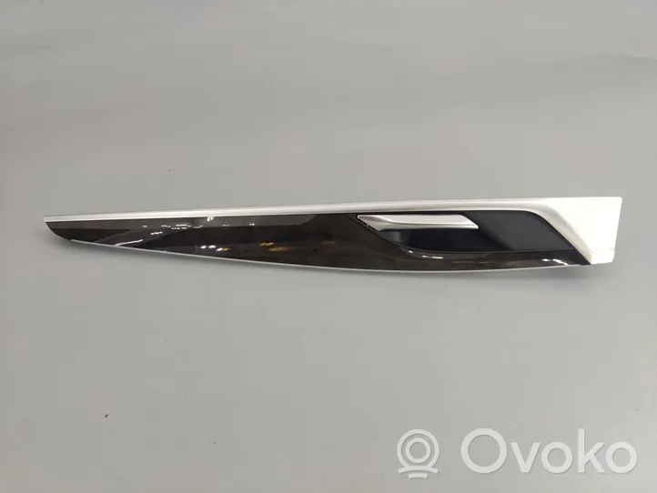 BMW 5 G30 G31 Altro elemento di rivestimento della portiera anteriore 7385062