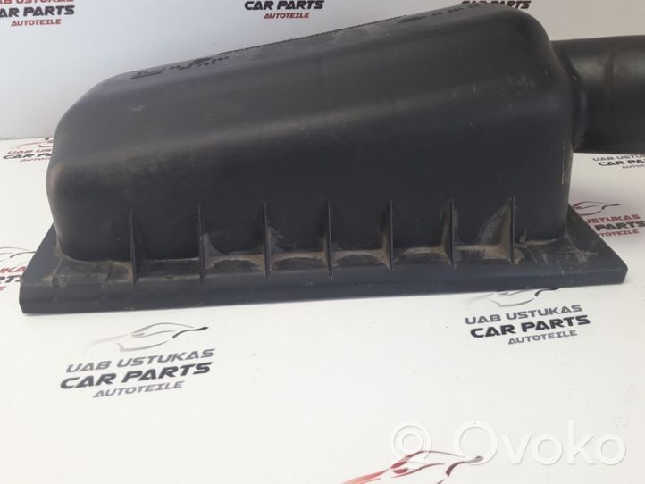 Opel Vectra A Air filter box cover 90351938