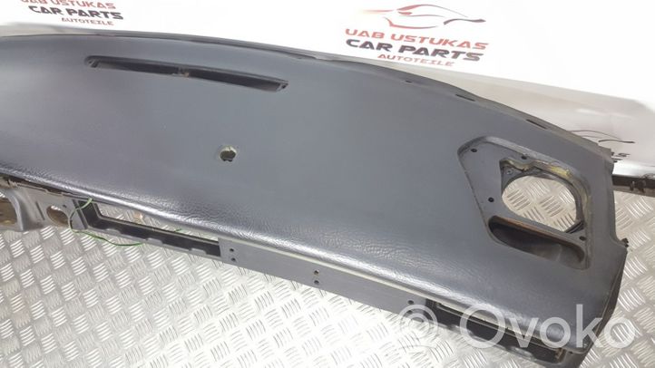 Audi 100 200 5000 C3 Tableau de bord 443857069F