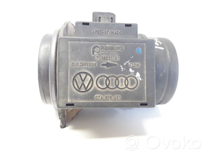 Volkswagen Golf III Przepływomierz masowy powietrza MAF 074906461