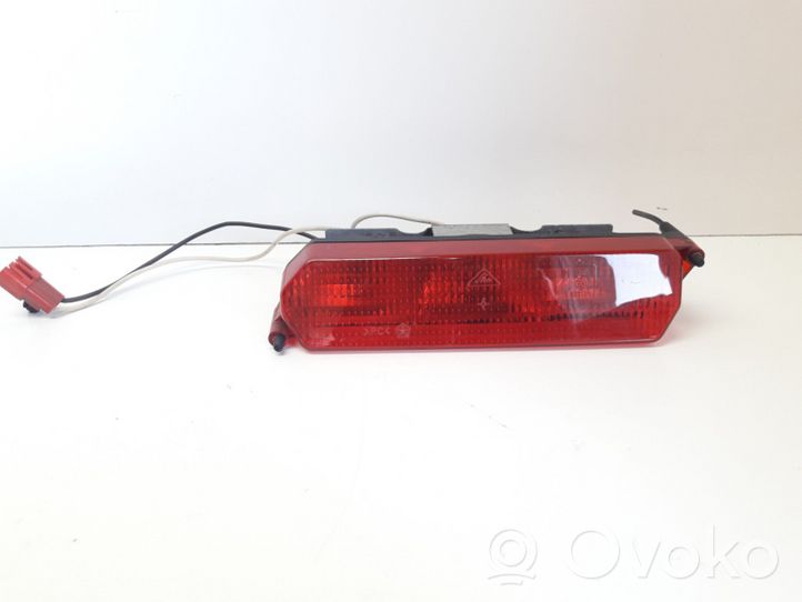 Chrysler Voyager Luce d’arresto centrale/supplementare 4857121A