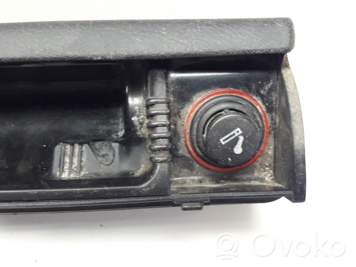 Volkswagen PASSAT B5 Popielniczka przednia tunelu środkowego 3B0857961F