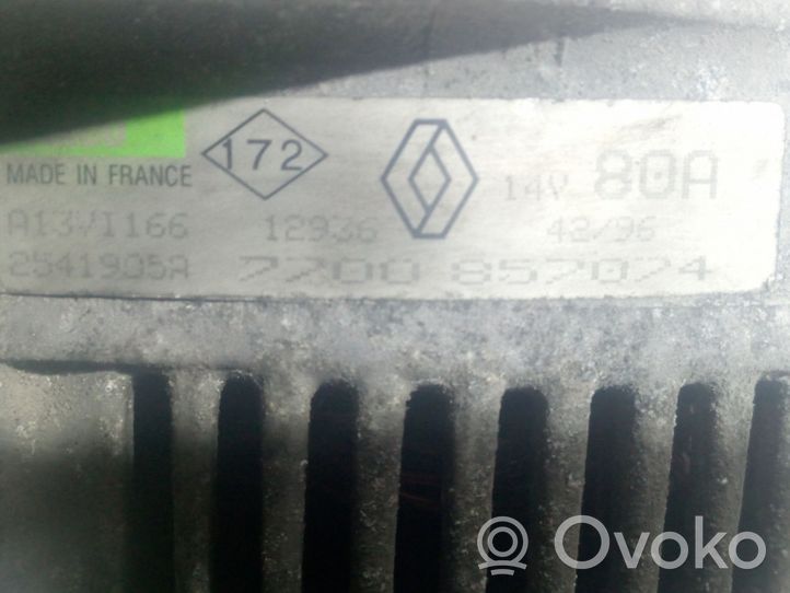 Renault Laguna I Ģenerators 7700857074