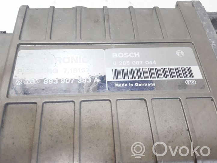 Volkswagen Jetta II Calculateur moteur ECU 893907383A