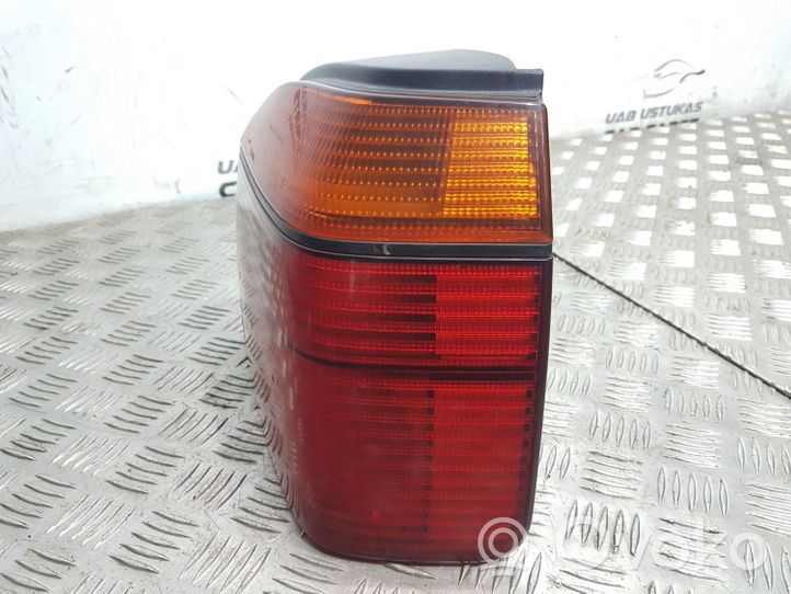 Volkswagen Golf III Lampa tylna 1H6945112