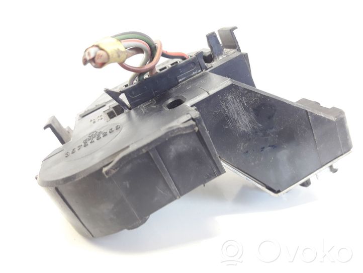 Volkswagen PASSAT B3 Element lampy tylnej 357945258