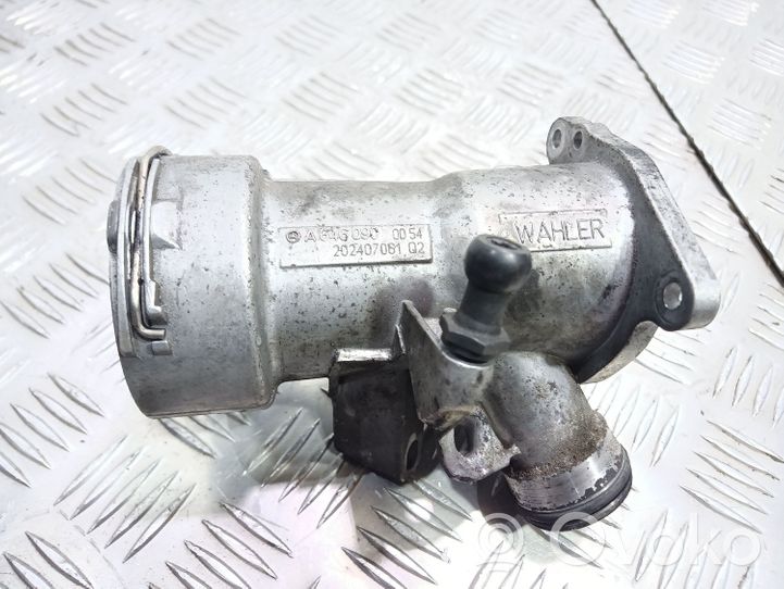 Mercedes-Benz C W203 EGR-venttiilin/lauhduttimen kiinnike A6460900054