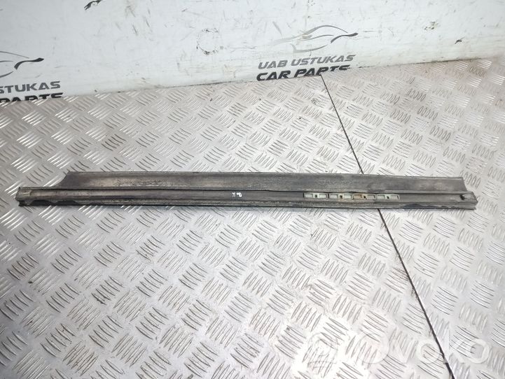 Audi 100 200 5000 C3 Rivestimento portiera posteriore (modanatura) 