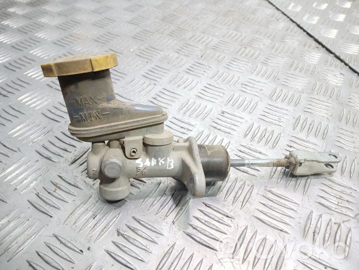 Subaru Forester SF Clutch master cylinder 