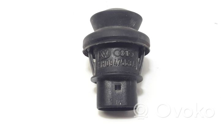 Volkswagen Golf III Other switches/knobs/shifts 1H0947563A