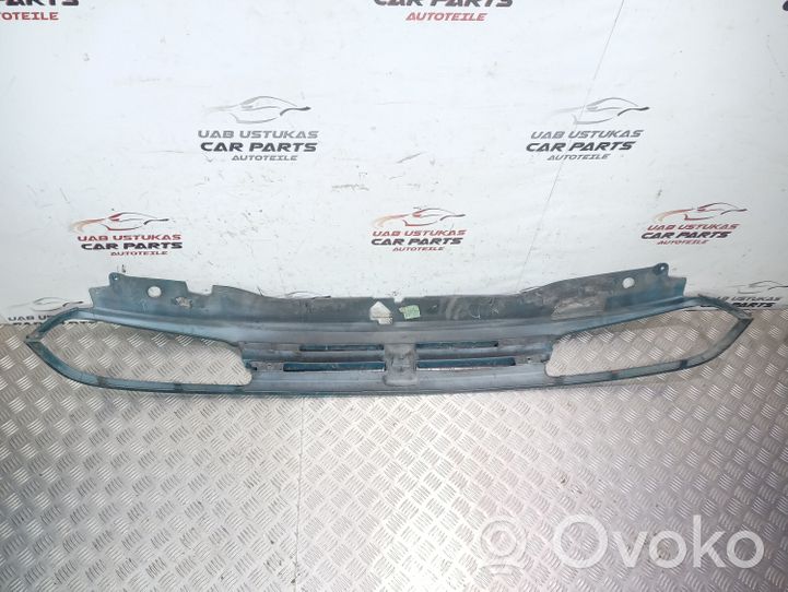 Peugeot 806 Maskownica / Grill / Atrapa górna chłodnicy 