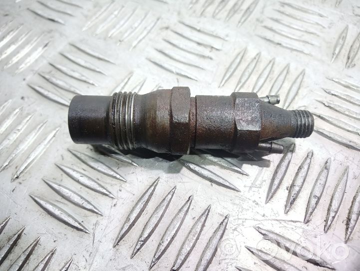 Skoda Felicia II Injecteur de carburant 068130202F