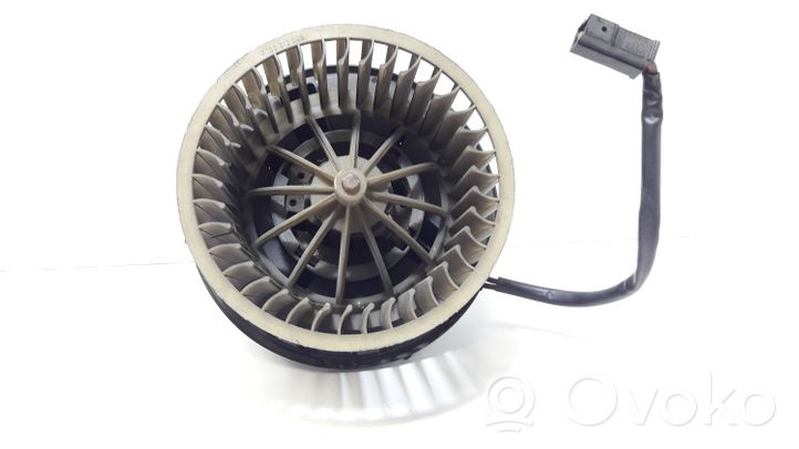 Volkswagen PASSAT B3 Pečiuko ventiliatorius/ putikas 3136612045