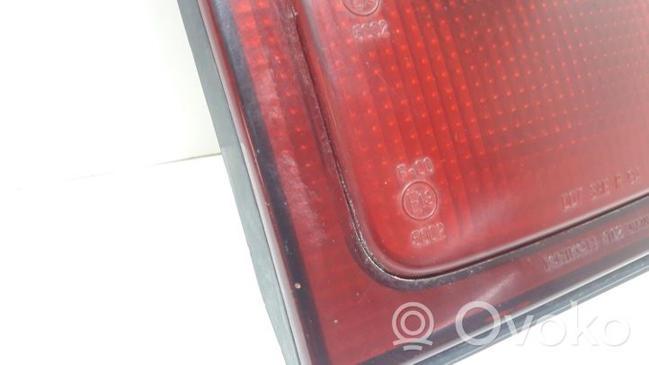 Mazda MPV Feux arrière sur hayon 4762
