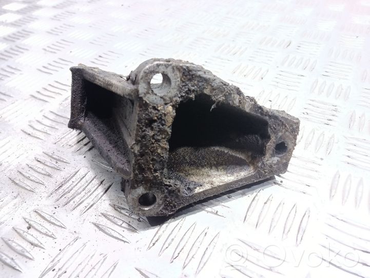 Audi 100 200 5000 C3 Supporto di montaggio scatola del cambio 