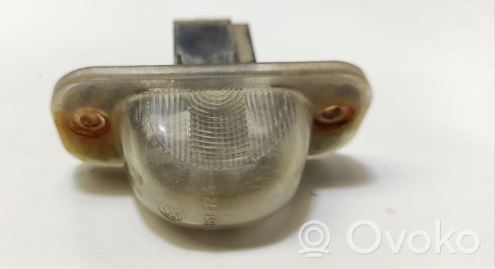 Volkswagen Golf II Lampa oświetlenia tylnej tablicy rejestracyjnej 22860R4