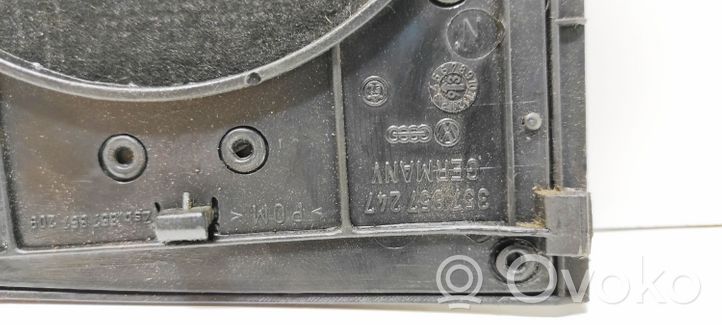 Volkswagen PASSAT B3 Maskownica głośnika bocznego deski rozdzielczej 357857247