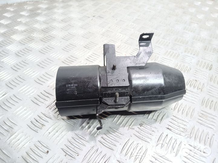 Audi 80 90 S2 B4 Staffa/supporto di montaggio del filtro carburante 8A0201987B