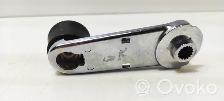 Volkswagen PASSAT B5 Rear door window winding handle 443837581D