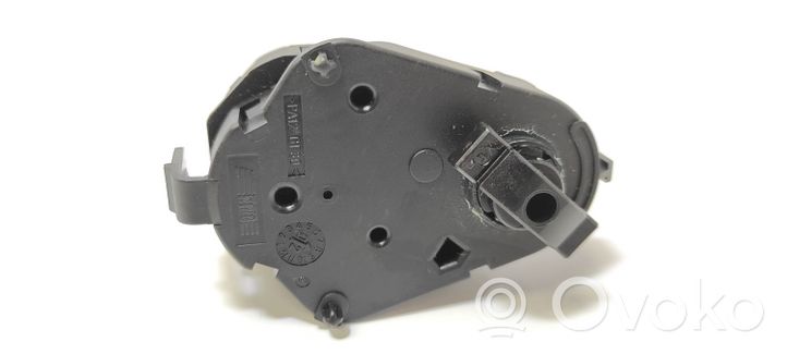 BMW X5 E53 Motor/activador trampilla de calefacción 8385556