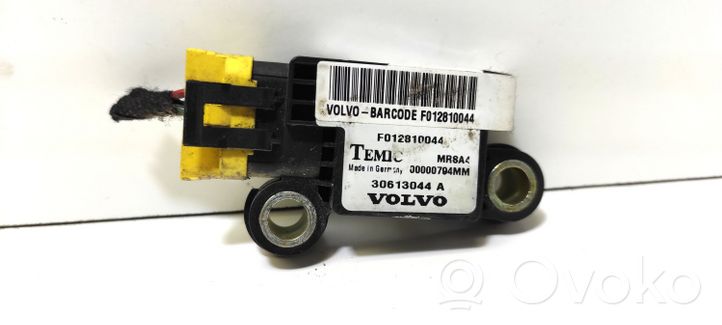 Volvo S40, V40 Capteur de collision / impact de déploiement d'airbag 30613044A