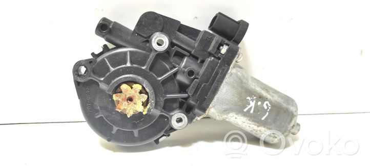 Suzuki SX4 Motorino alzacristalli della portiera posteriore 8356079J00