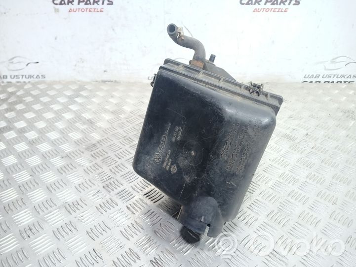 Audi 100 200 5000 C3 Oro filtro dėžė 021129620