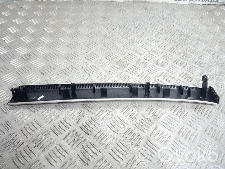 Audi A4 S4 B7 8E 8H Rivestimento del pannello 8H2853189