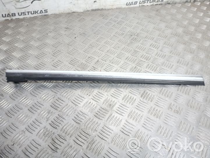 Audi A4 S4 B7 8E 8H Rivestimento modanatura parafango posteriore 8H0839477