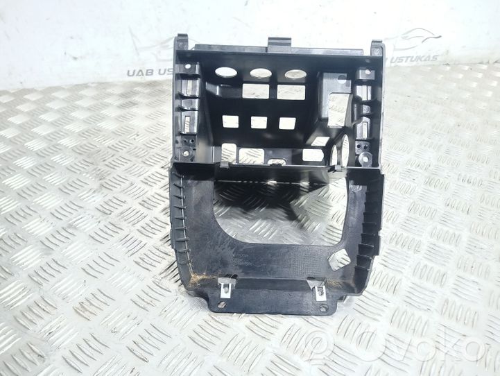 Volvo XC90 Radio/GPS head unit trim 30722808