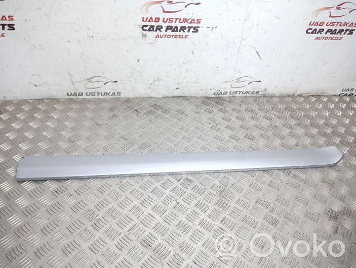 Mitsubishi Outlander Front door trim (molding) 5727A029