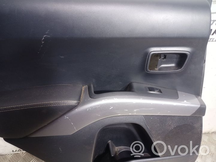 Mitsubishi Outlander Apmušimas galinių durų (obšifke) SPC01637