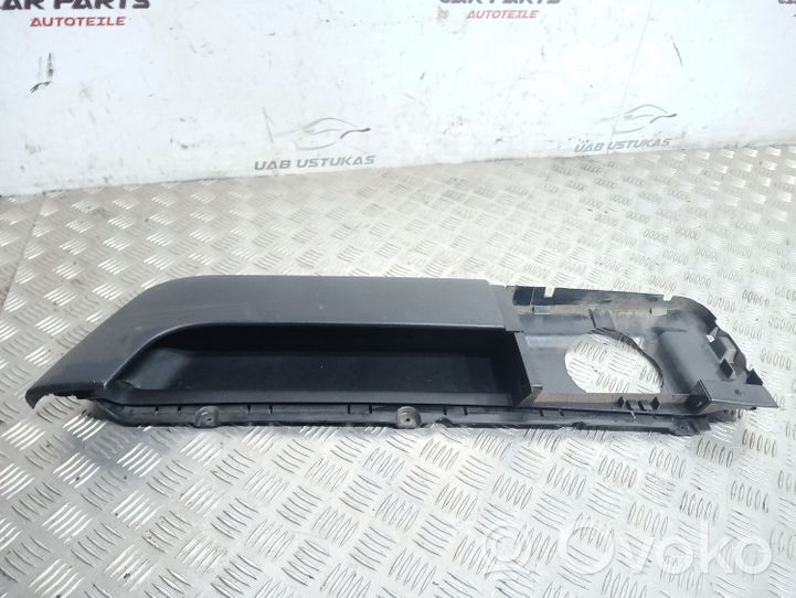 Volkswagen PASSAT B3 Etuoven verhoilu 357867134A