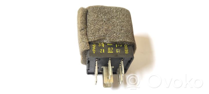 Nissan Qashqai Other relay 110263D