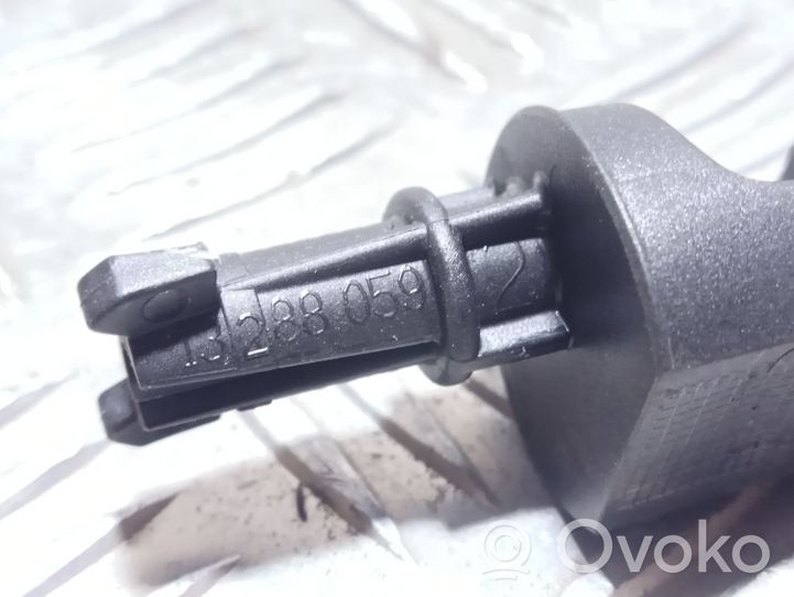 Opel Astra J Staffa di montaggio del radiatore 13288059