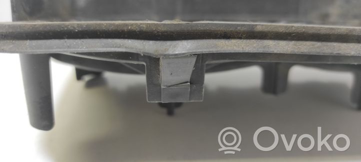 Opel Meriva B Kratka wentylacyjna pod zderzakiem tylnym 