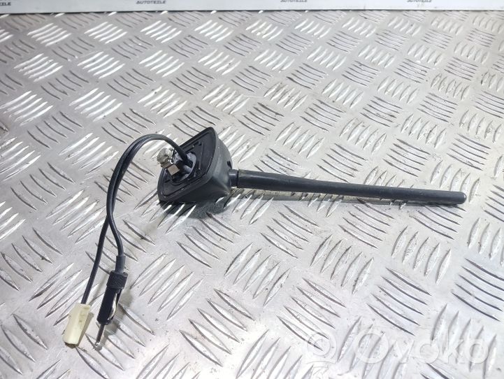 Mitsubishi Lancer VIII Radion antenni B040215