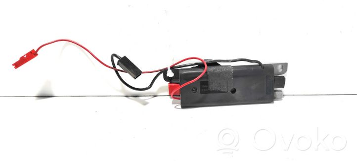 Audi 80 90 S2 B4 Amplificatore antenna 893035225G