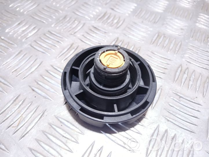 BMW 3 E46 Vase d'expansion / bouchon de réservoir de liquide de refroidissement 7521071