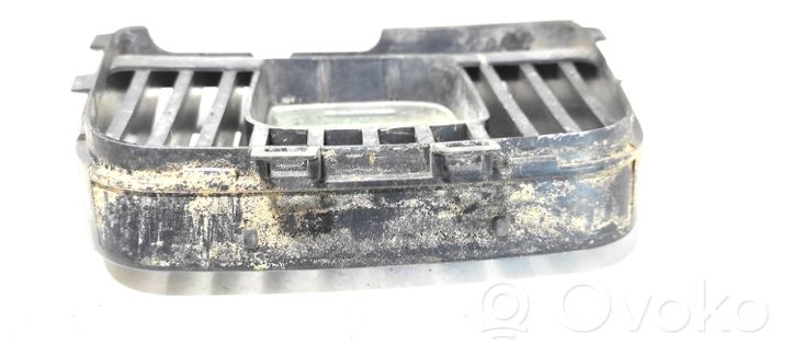 Seat Cordoba (6K) Maskownica / Grill / Atrapa górna chłodnicy 6K0853654D