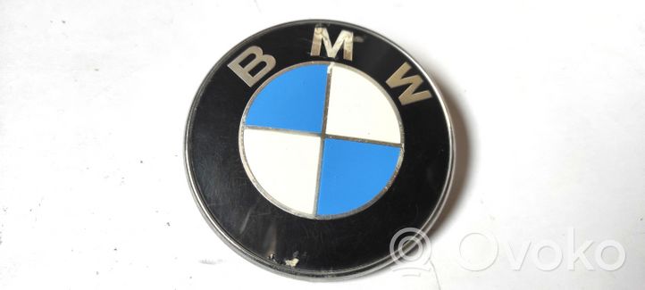 BMW 5 E39 Manufacturers badge/model letters 8203864