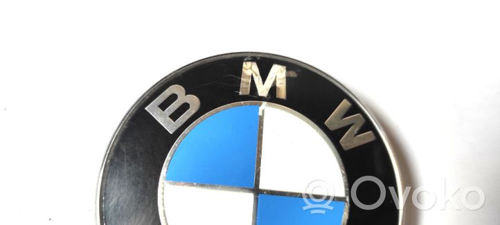 BMW 5 E39 Logo, emblème de fabricant 8203864