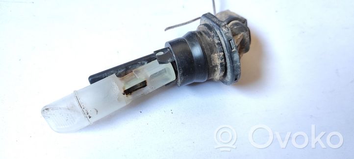 BMW 5 E39 Capteur de niveau de liquide lave-glace 8360459